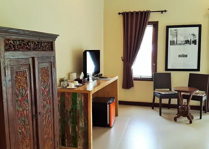 Casa De 3*